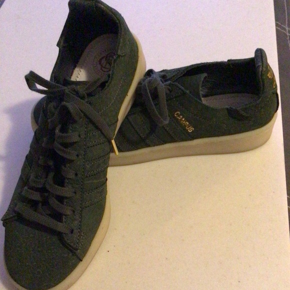 Adidas Campus shoes - Picture 1 of 3